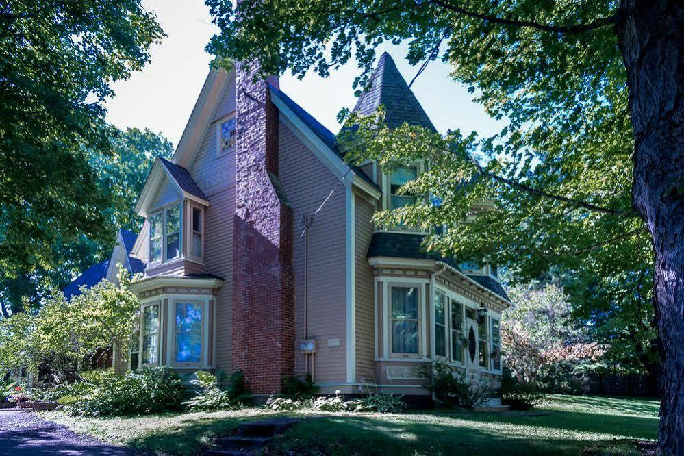 Sackville Bed And Breakfast Exterior foto